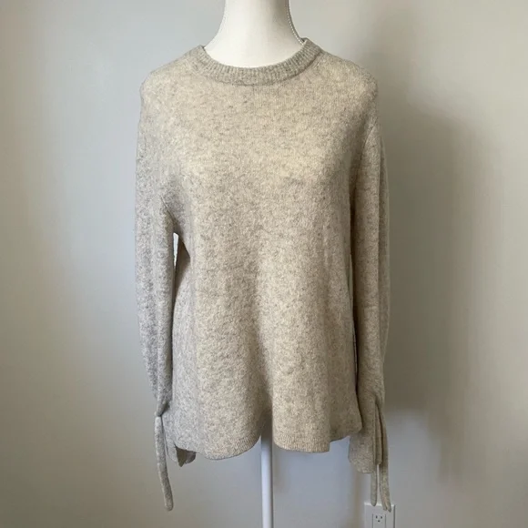 Aritzia The Group Babaton Malcorra Tie Sweater Light Grey Wool/Yak Blend Size S - Picture 1 of 9